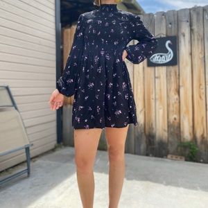Big sleeve mini dress